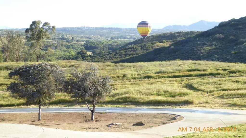 Mansion On The Hill Let 4 Rooms, 5Th Cost Extra Sage Экстерьер фото